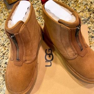Ugg Neumel Platform Zip Boots ❤